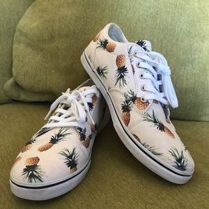 Pineapple 🍍 Vans!!!